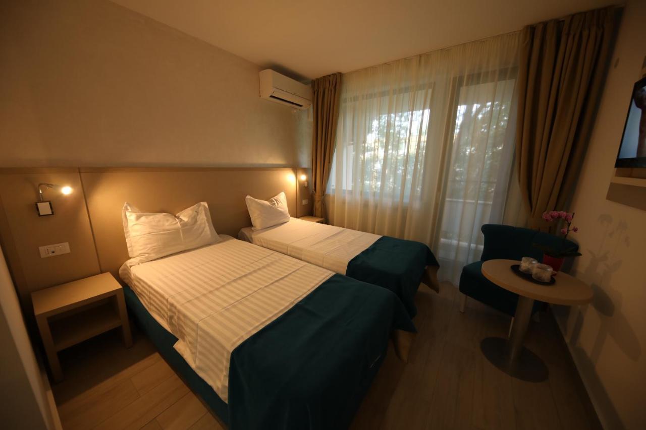 Hotel Delfin